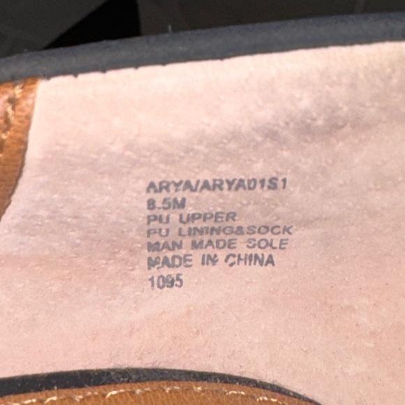 Steve Madden Arya Black Suede Pointed Toe with Chunky Heel - 8.5 - Picture 5 of 5